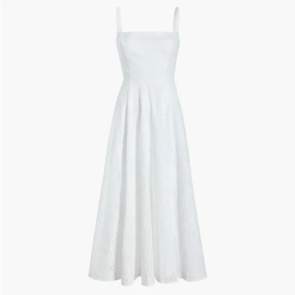 NWT Hill House Margot Dress in White Broderie Anglaise - size medium - Picture 2 of 5